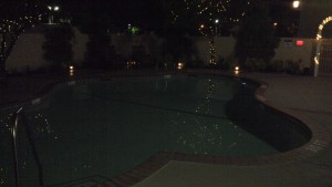 Der Pool bei Nacht