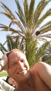 In der Sonne unter Palmen
